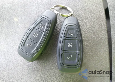 2017 Ford Fiesta Titanium z USA, uszkodzony, nr VIN 3FADP4FJ3HM123942